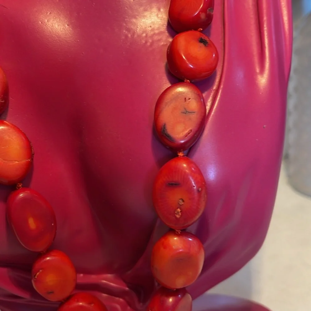 Large Chunky Coral necklace beaded with redone prochain sterling closure - Picture 6 of 10